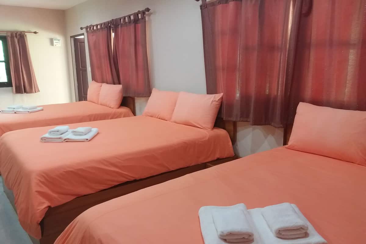 Standard Room For 6 People | เตียงเสริม/เปล