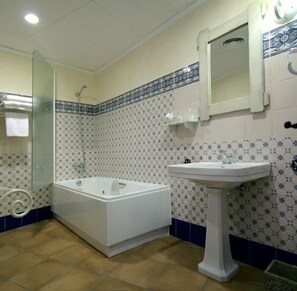 Hydromassagedusche, Designer-Toilettenartikel, Haartrockner, Bidet