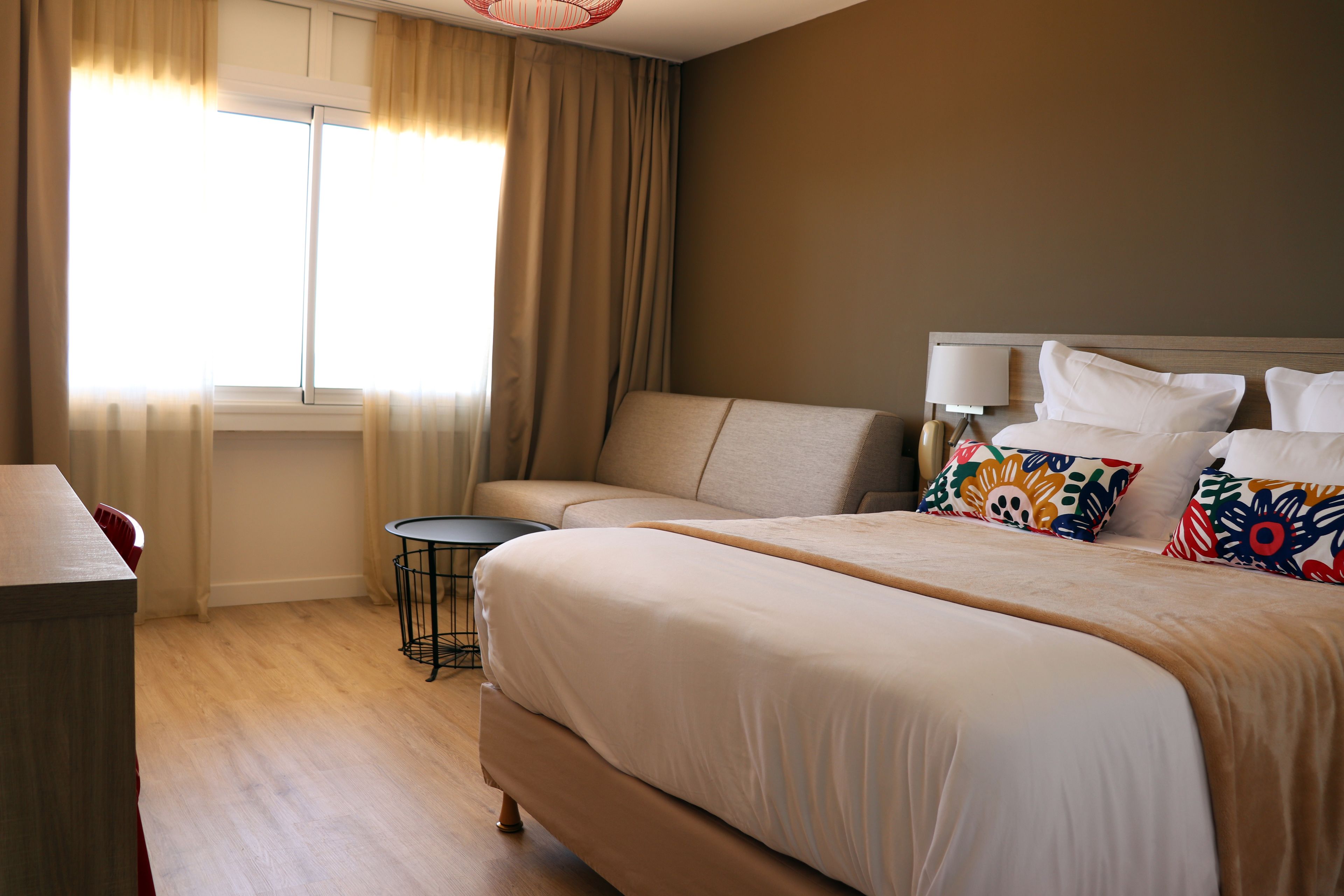 premium bedding, in-room safe, desk, blackout curtains