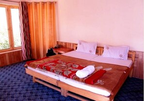 Standard Double Room, 1 Double Bed, Valley View, Garden Area