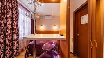 Minibar, iron/ironing board, free WiFi