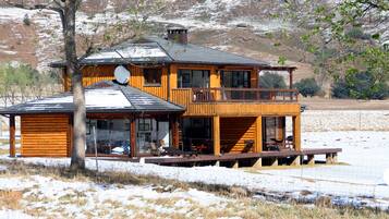 Sunset Lodge | Exterior