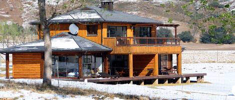 Sunset Lodge | Exterior