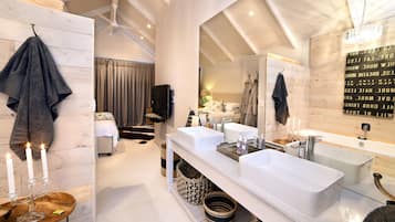 The Boat Shed | Bathroom