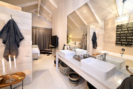 The Boat Shed | Bathroom | Separate tub and shower, deep soaking tub, free toiletries, hair dryer