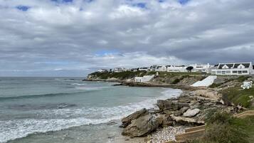 Plage à proximité, sable blanc