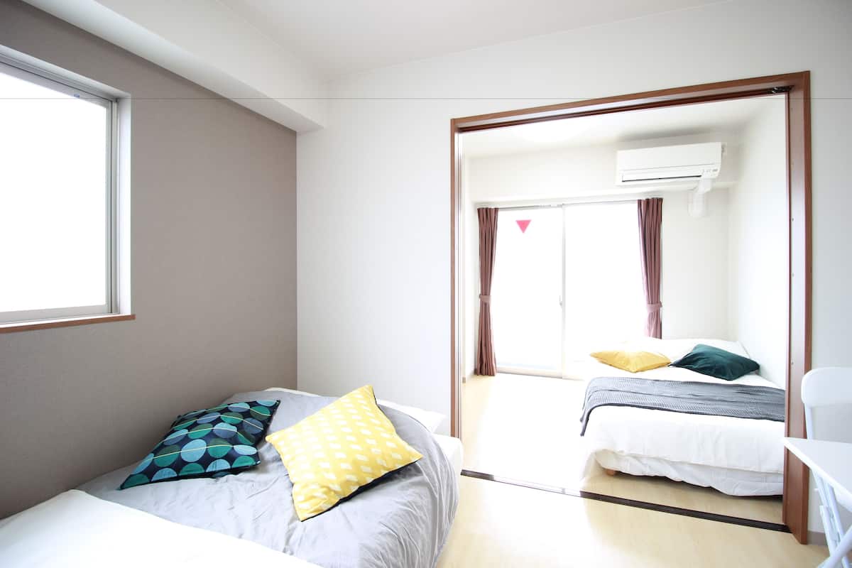 1 bedroom, desk, iron/ironing board, WiFi (free)