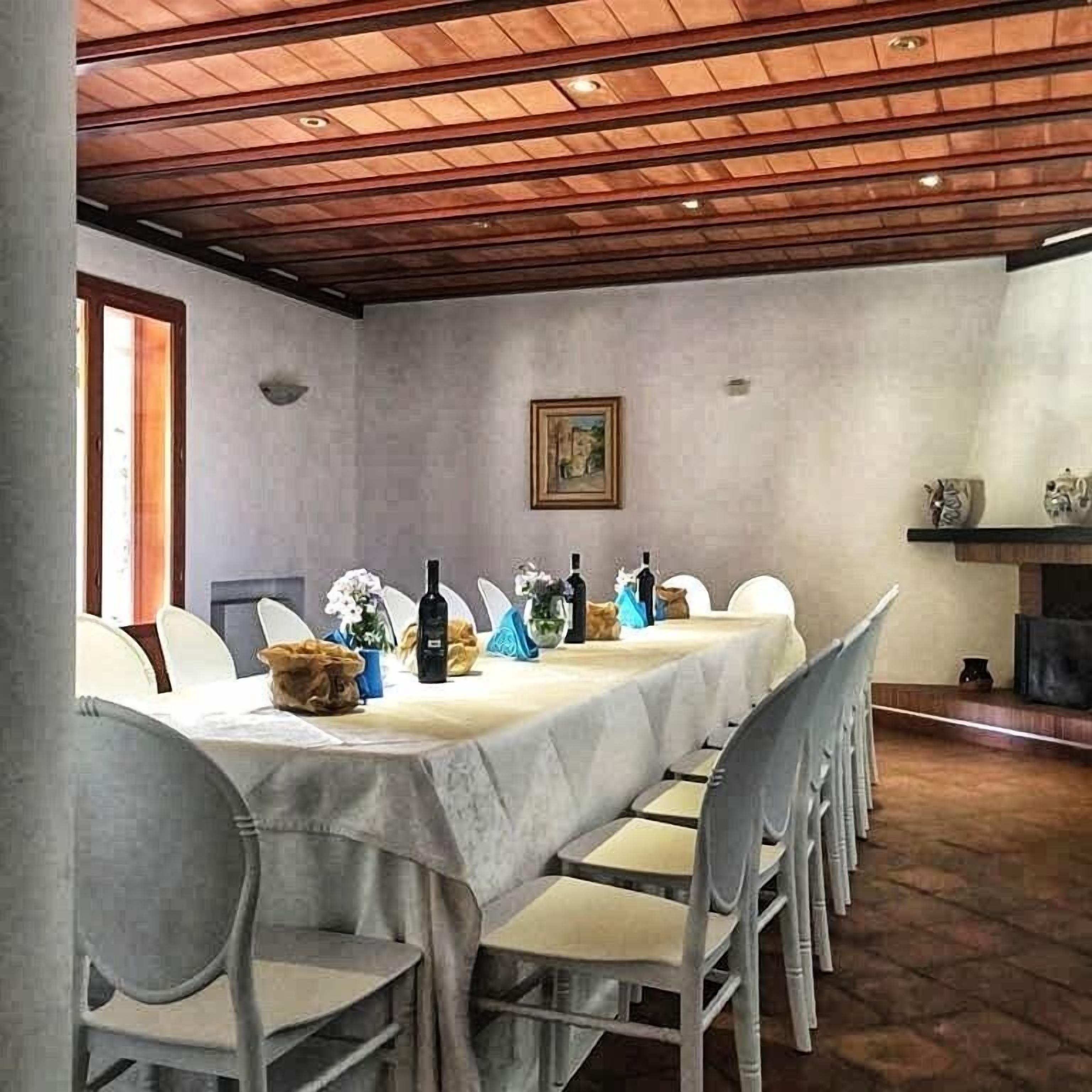 Desayuno de cocina local (EUR 5 por persona) 