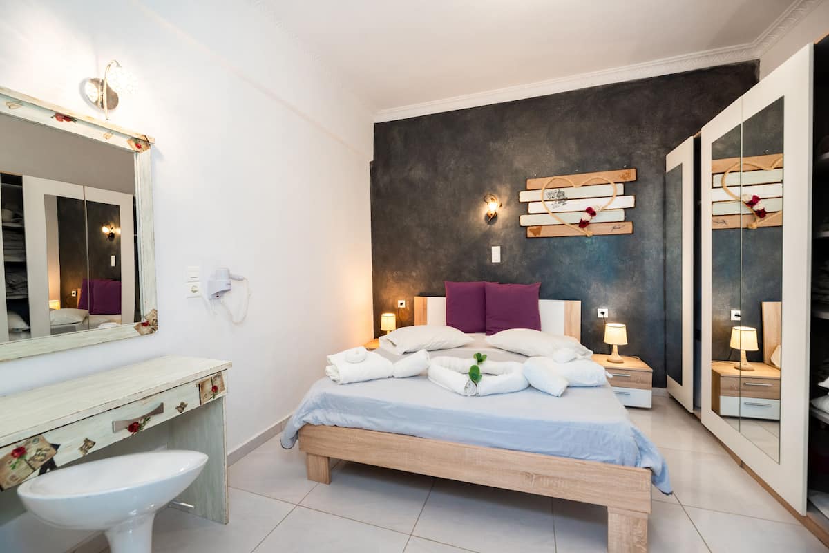 Suite Deluxe | 1 habitación, decoración personalizada, muebles diferentes y escritorio