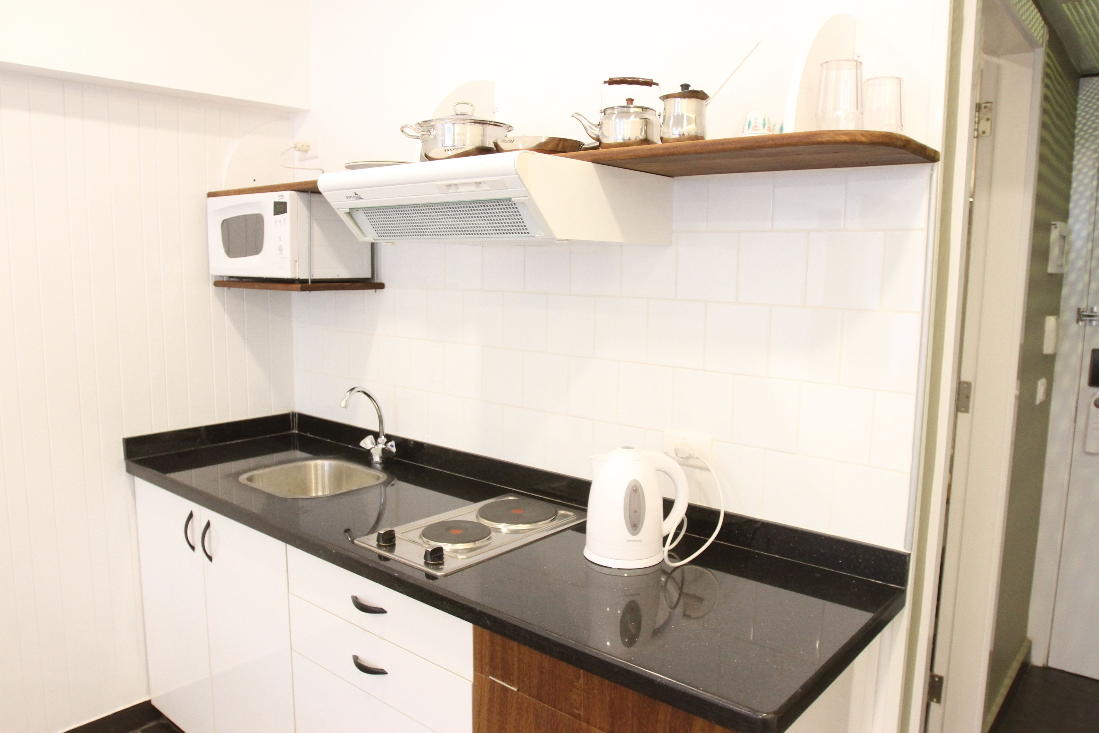 studio, kitchenette | in-room safe, desk, soundproofing, iron/ironing board