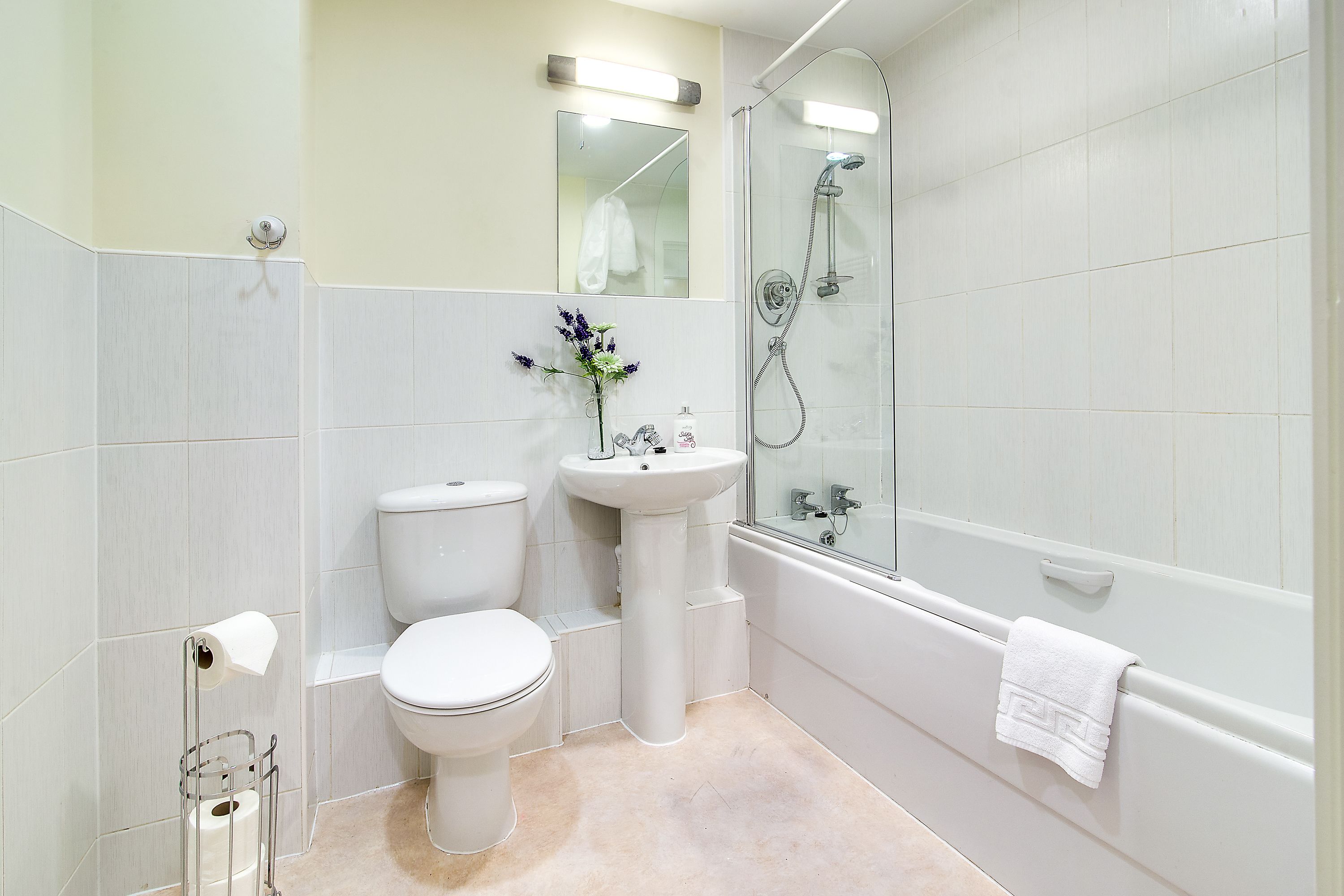 スタンダード アパートメント 2 ベッドルーム シティビュー (68) | バスルーム | バスアメニティ (無料)、ヘアドライヤー、タオル