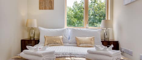 Standard Apartment, 2 Bedrooms, City View (67) | Iron/ironing board, free WiFi, bed sheets