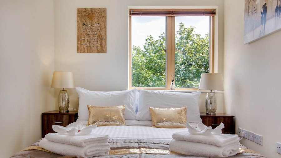 Mica Point City Centre Apartment