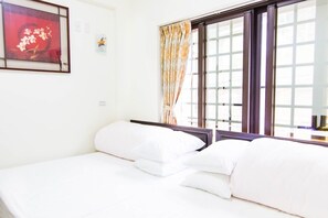 Comfort Quadruple Room, 2 Double Beds | 4 bedrooms, desk, blackout drapes, soundproofing