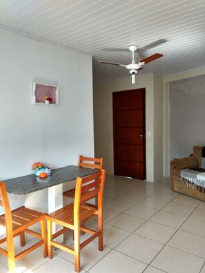 Departamento estándar, 1 habitación, vista al patio | Servicio a la habitación