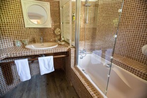 Bathroom - Château de Madières - Châteauzen (Rogues)