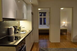 Leilighet – deluxe, 2 soverom | Eget kjøkken | Kjøleskap, ovn, kokeplater og oppvaskmaskin