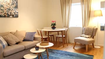 Standard Apartment, 2 Bedrooms | Living room