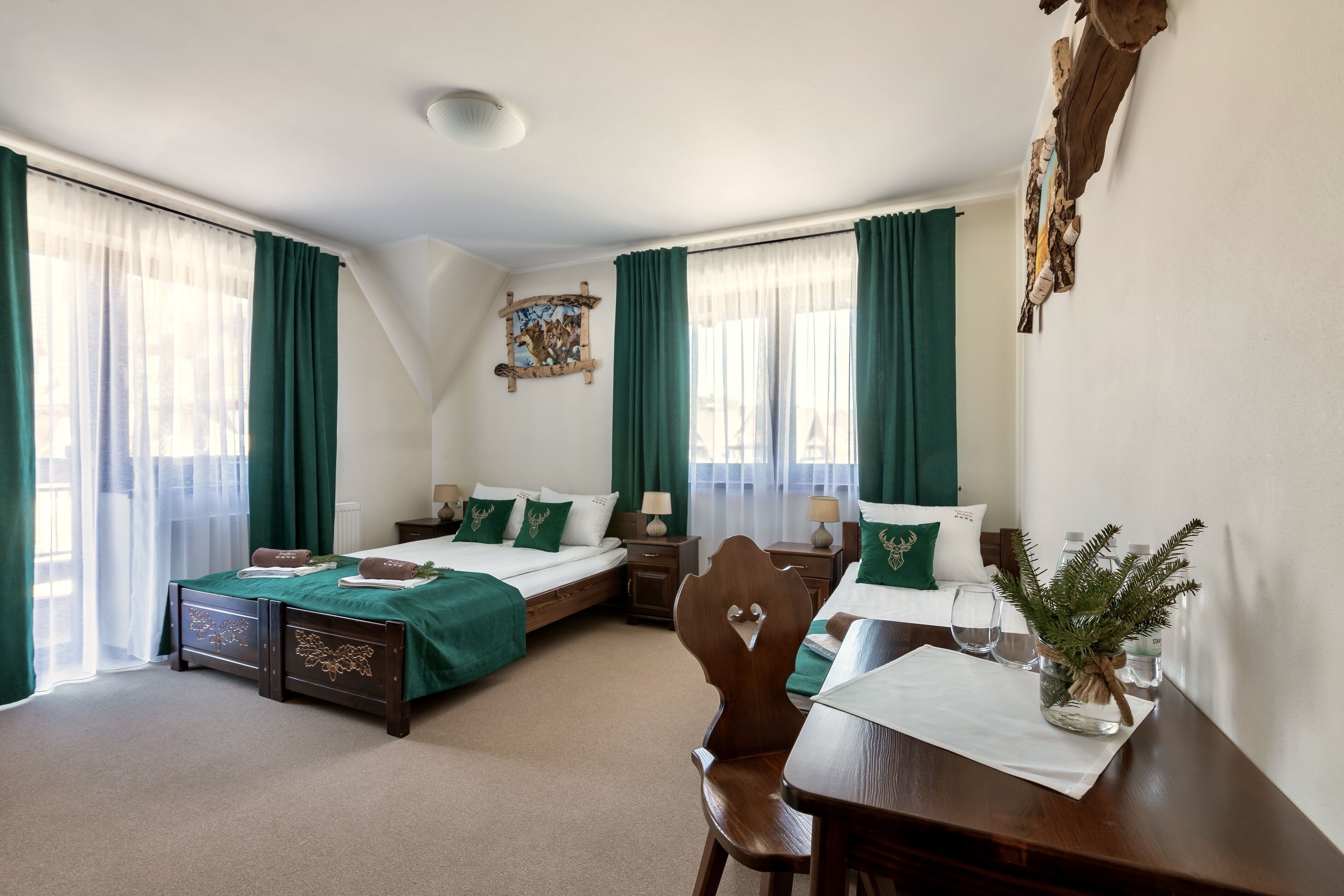 三人房 | 旅行婴儿床、免费 WiFi、床单