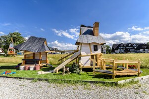Children's play area - outdoor
