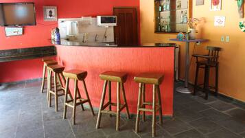 Bar à beira da piscina