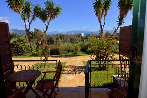 Alexandros Apartments