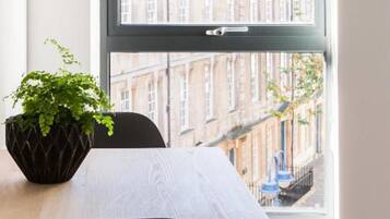 Studio Standar | Pemandangan dari kamar