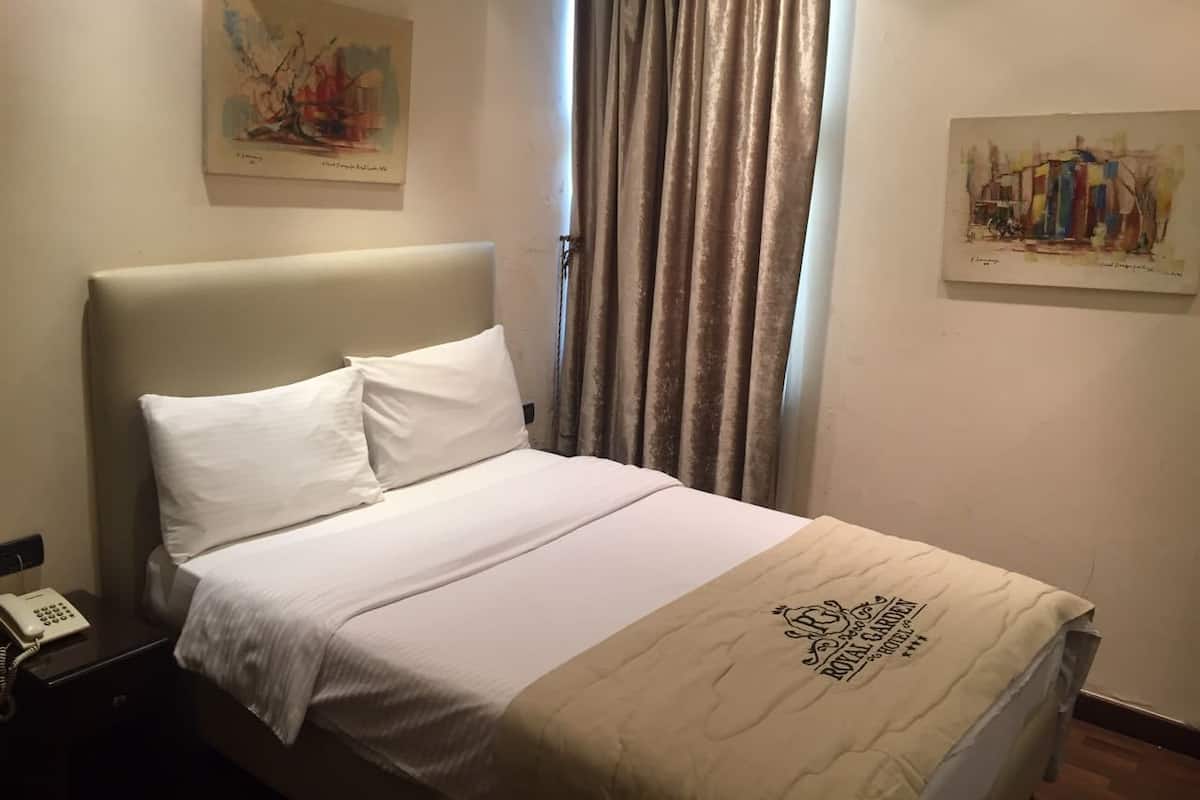 Chambre Simple Standard | Minibar, coffres-forts dans les chambres, Wi-Fi gratuit, draps fournis