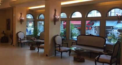 Royal Garden Hotel