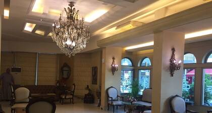 Royal Garden Hotel