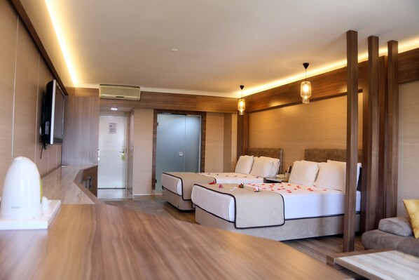 Suite | Minibar, in-room safe, desk, free WiFi - Basmacioglu Hotel - Special Class (Isparta)