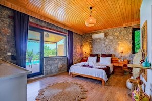 Honeymoon Studio Suite, 1 Bedroom, Private Pool, Sea View