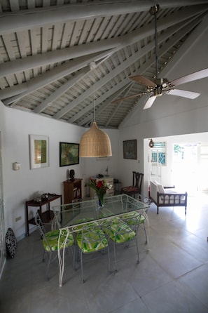 Restauration dans la chambre