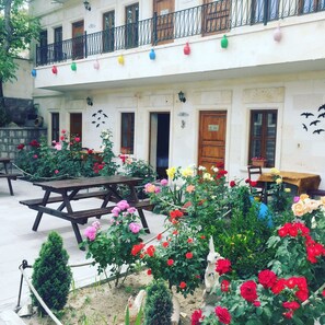 Terrace/patio - Ozbek Stone House (Nevsehir)
