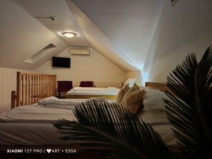 Junior suite, terras | Een bureau, babybedden (toeslag), gratis wifi, beddengoed