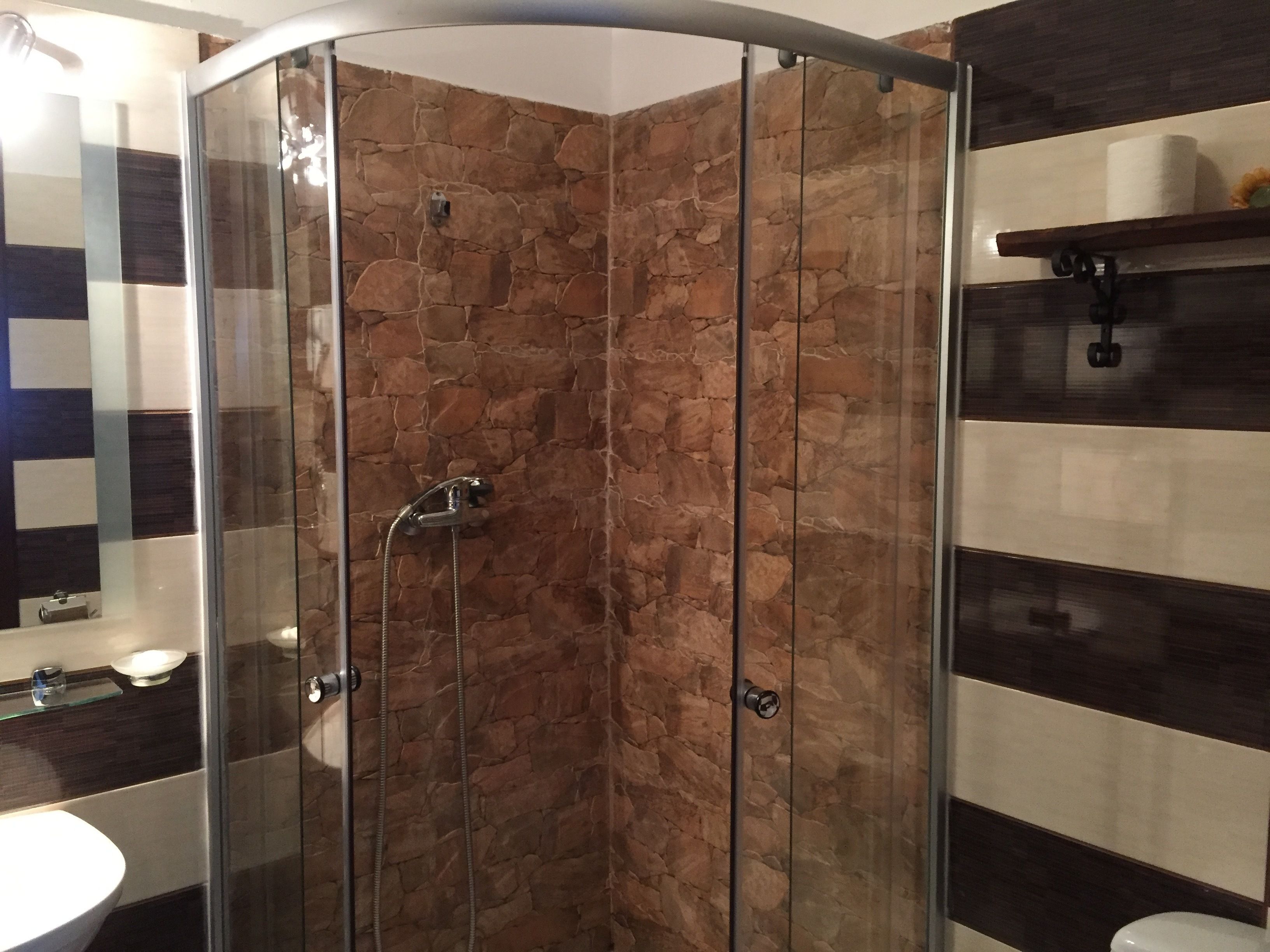 Habitación con 1 cama doble o 2 individuales | Ducha del cuarto de baño