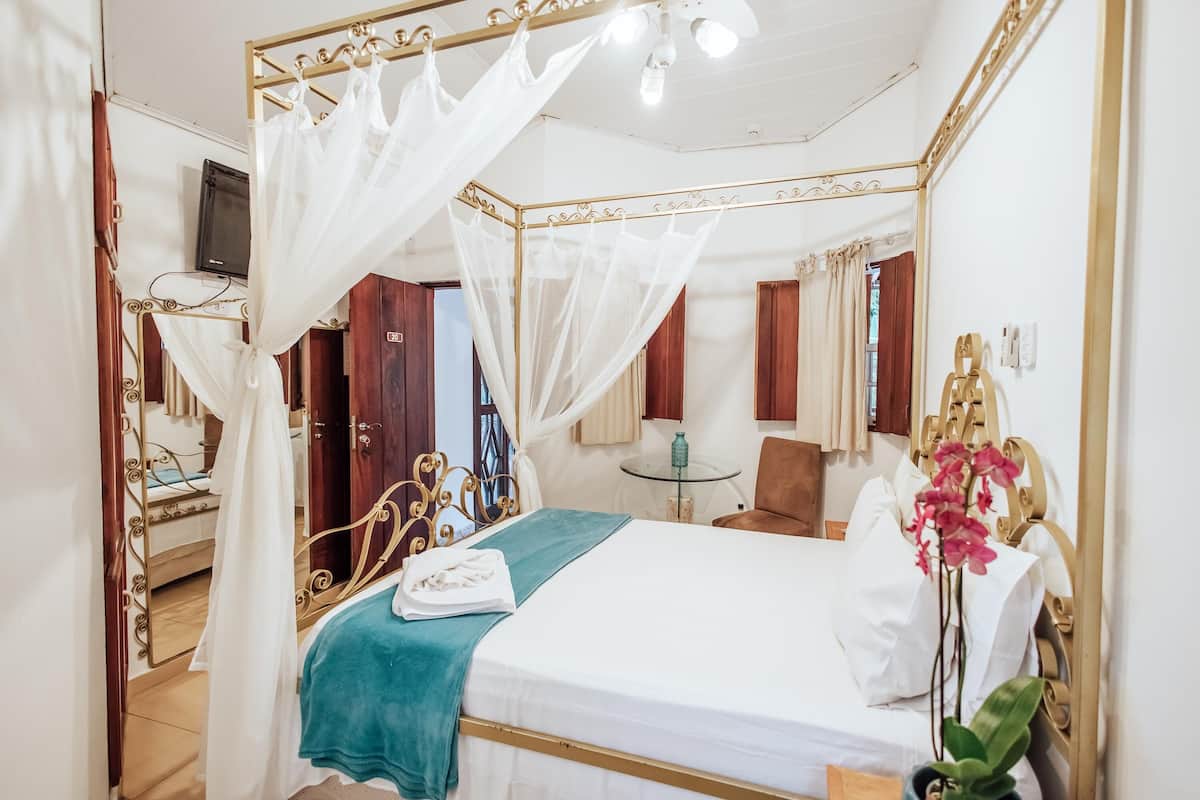 1 dormitori, minibar, un bressol de viatge i wifi gratuïta