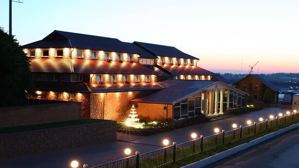 Front of property - evening/night - Versal Hotel Complex (Vinnytsia)