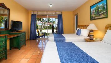 Desk, bed sheets, wheelchair access