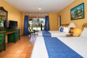 Desk, bed sheets, wheelchair access - whala! boca chica - All inclusive (Boca Chica)