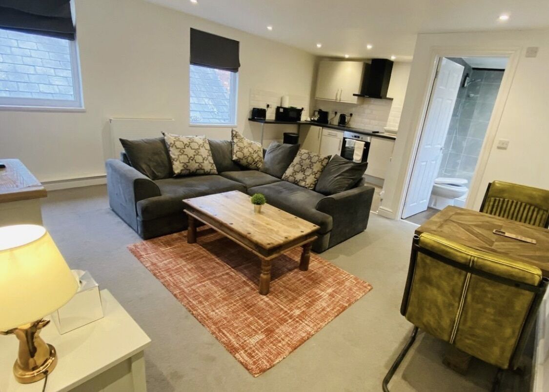 twin room, ensuite | lounge