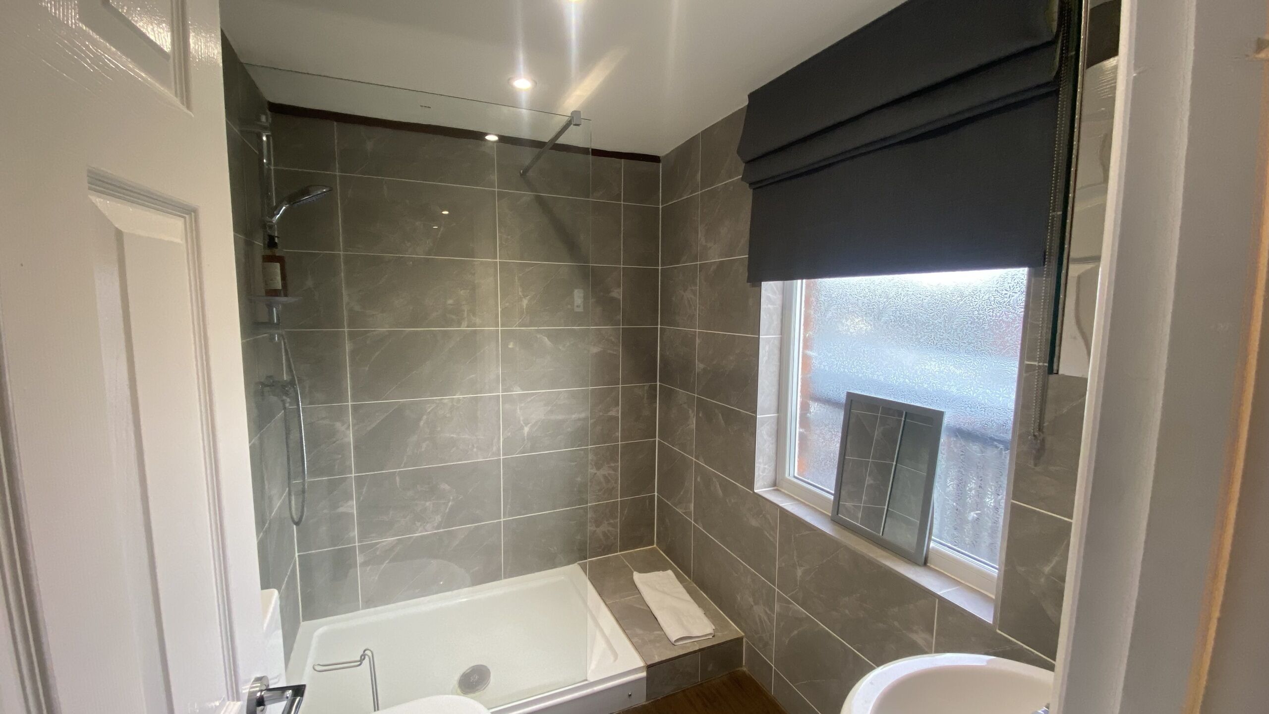 twin room, ensuite | bathroom