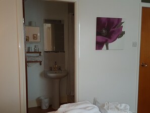 Double Room, Ensuite, Mountain View | Bathroom