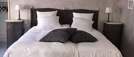 Double or Twin Room | Premium bedding, soundproofing, free cribs/infant beds, free WiFi