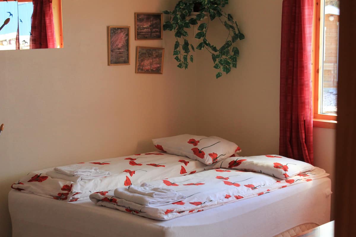 Apartment, 2 Schlafzimmer | Verdunkelungsvorhänge, Babybetten, Zustellbetten, kostenloses WLAN