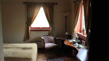 Deluxe Double Room | Living area