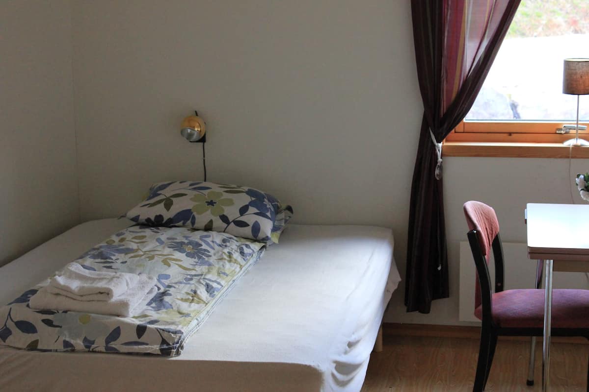 Doppelzimmer | Verdunkelungsvorhänge, Babybetten, Zustellbetten, kostenloses WLAN
