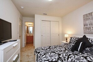 Townhome, 4 Bedrooms | 4 bedrooms, desk, iron/ironing board, free WiFi