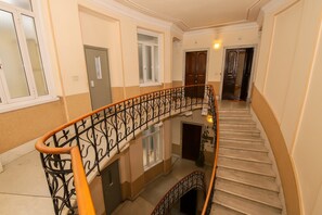 Pintu masuk interior