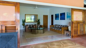 Room | Living area